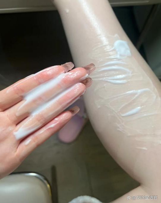 SURRYN 保湿美白锁水大容量性价比拉满mg不朽情缘游戏平台身体乳哪个牌子的好用？(图4)